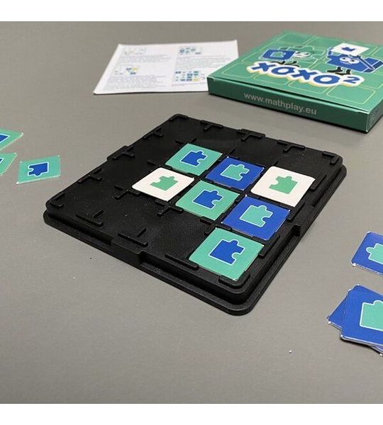 XOXO 2, een eenvoudig te leren educatief spel voor twee personen.