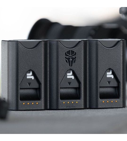 Jupio Pr1me Gear Tri-Charge NP-FZ100