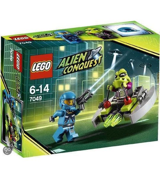 LEGO Alien Conquest Alien Speeder - 7049